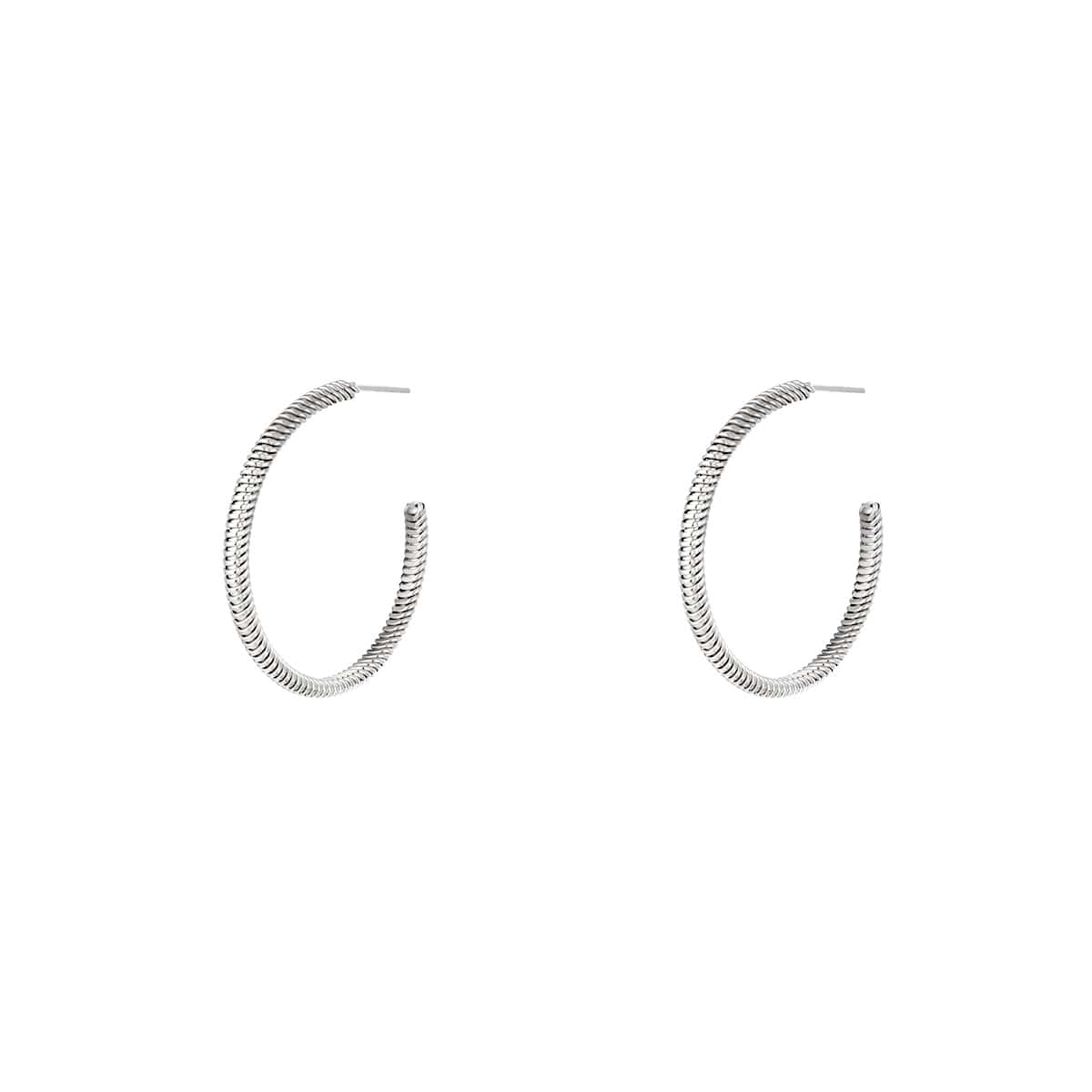 Oorringen met geweven patroon